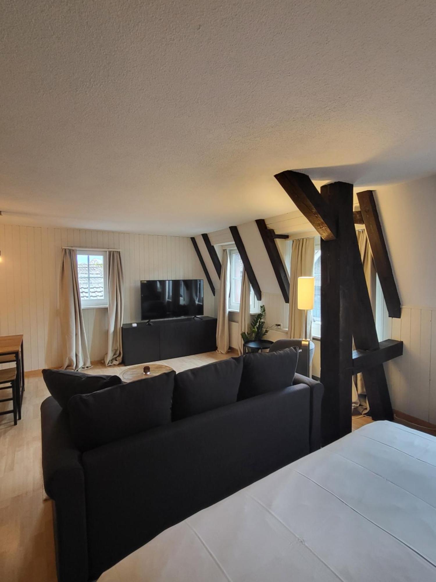 Stylish Apartment In The Heart Of Zug By Airhome Rom bilde